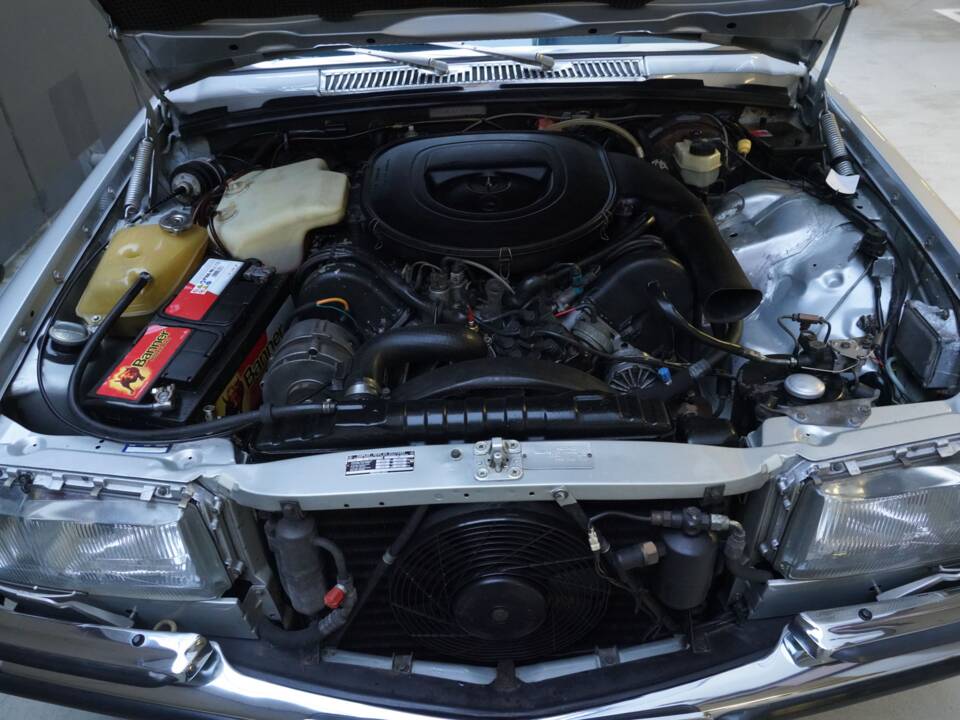 Bild 88/95 von Mercedes-Benz 450 SEL 6,9 (1976)