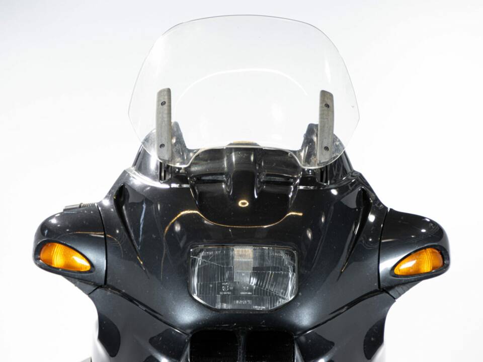 Image 43/50 de BMW R 1100 RT (1998)