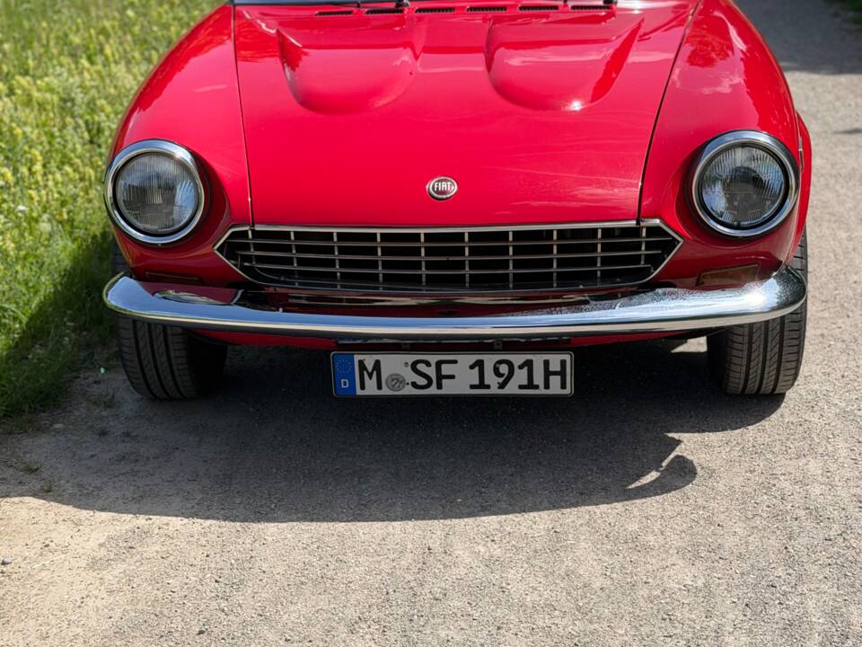 Image 2/51 of FIAT 124 Spider CS2 (1982)