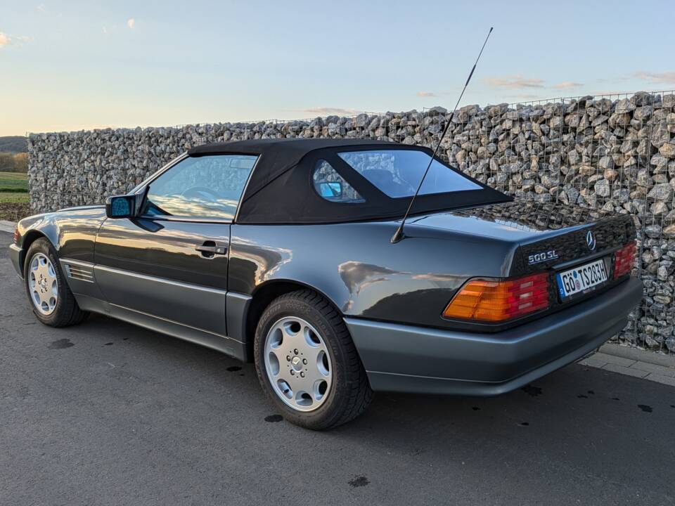 Afbeelding 5/16 van Mercedes-Benz 500 SL (1992)