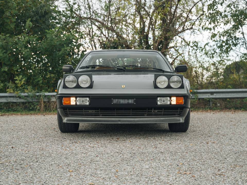 Image 2/67 of Ferrari Mondial 8 (1981)