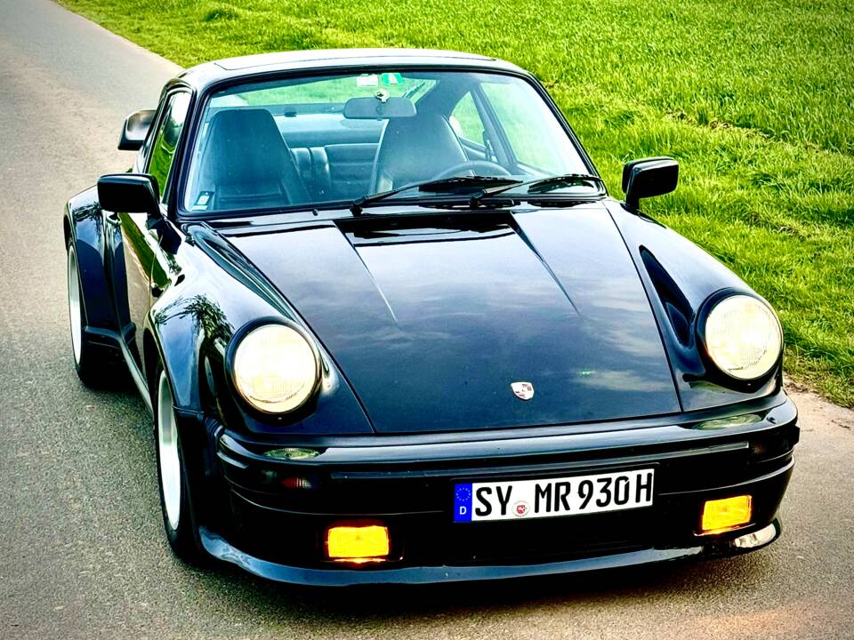 Image 2/18 of Porsche 911 Turbo 3.3 (1982)