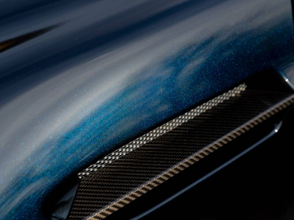 Bild 27/77 von Aston Martin V12 Vantage AMR (2018)