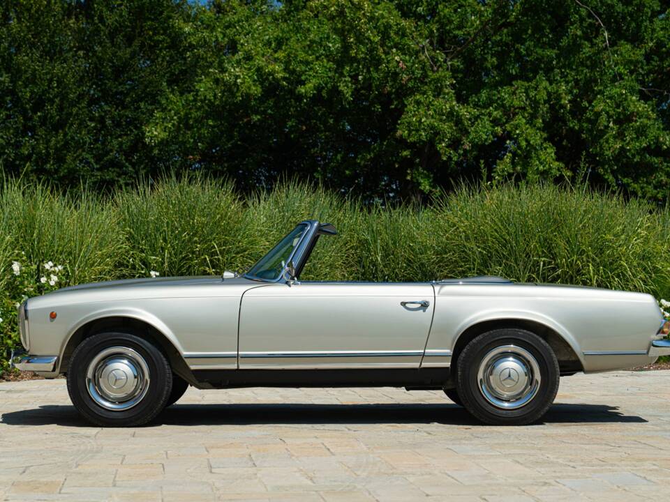 Image 5/50 de Mercedes-Benz 230 SL (1965)