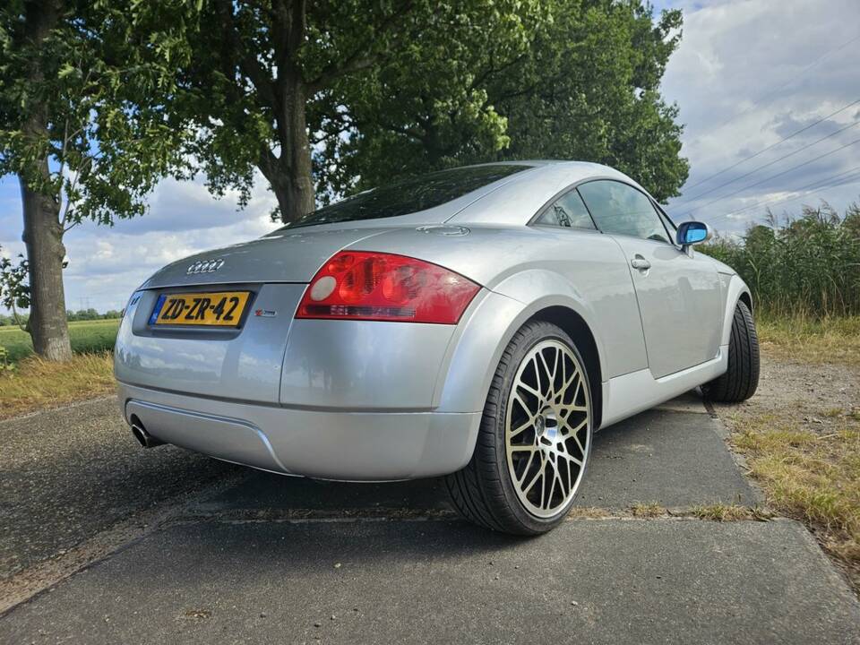 Bild 6/8 von Audi TT 1.8 T (1999)