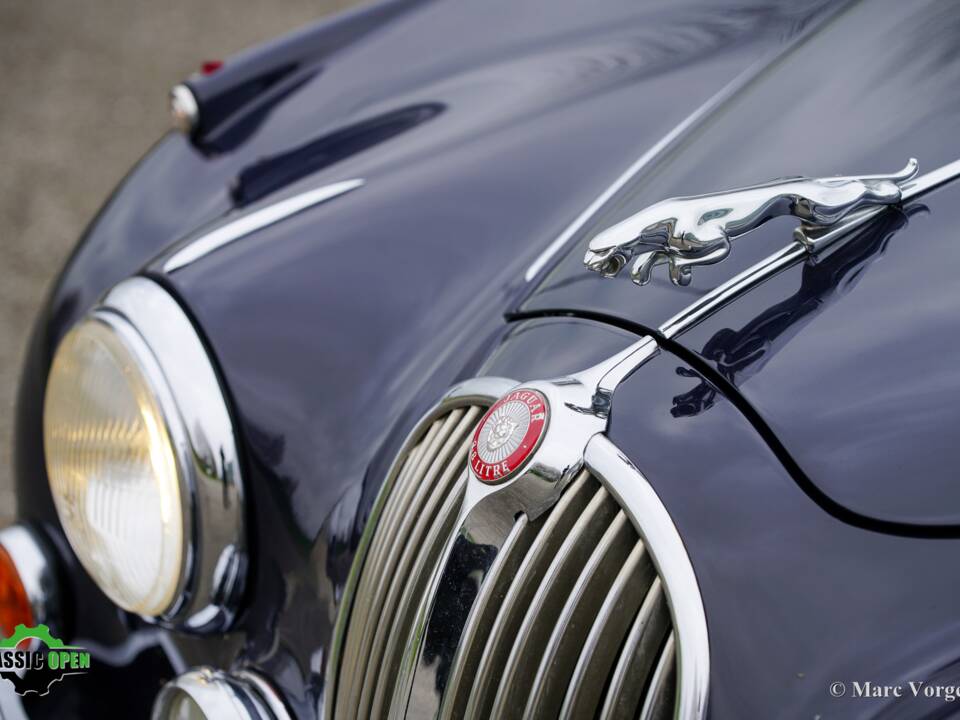 Image 26/42 of Jaguar Mk II 3.8 (1963)