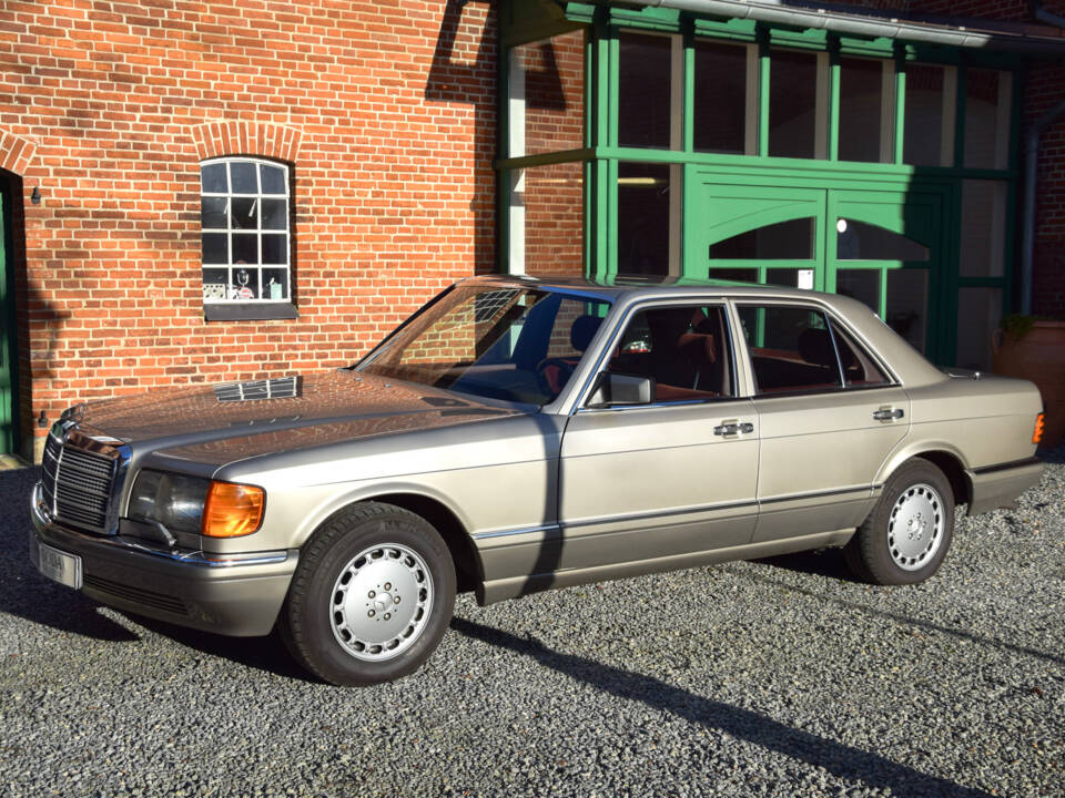 Image 1/9 of Mercedes-Benz 500 SE (1986)