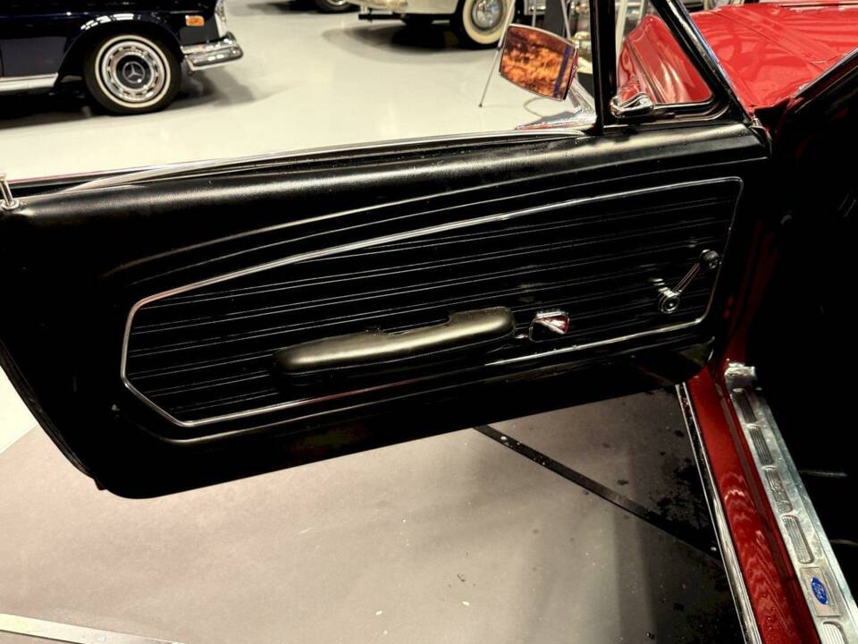 Image 20/34 of Ford Mustang 289 (1968)