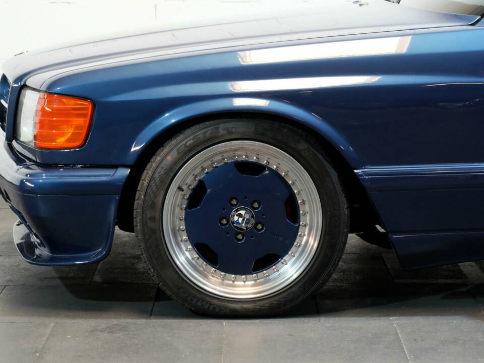 Image 21/29 of Mercedes-Benz 500 SEC (1985)