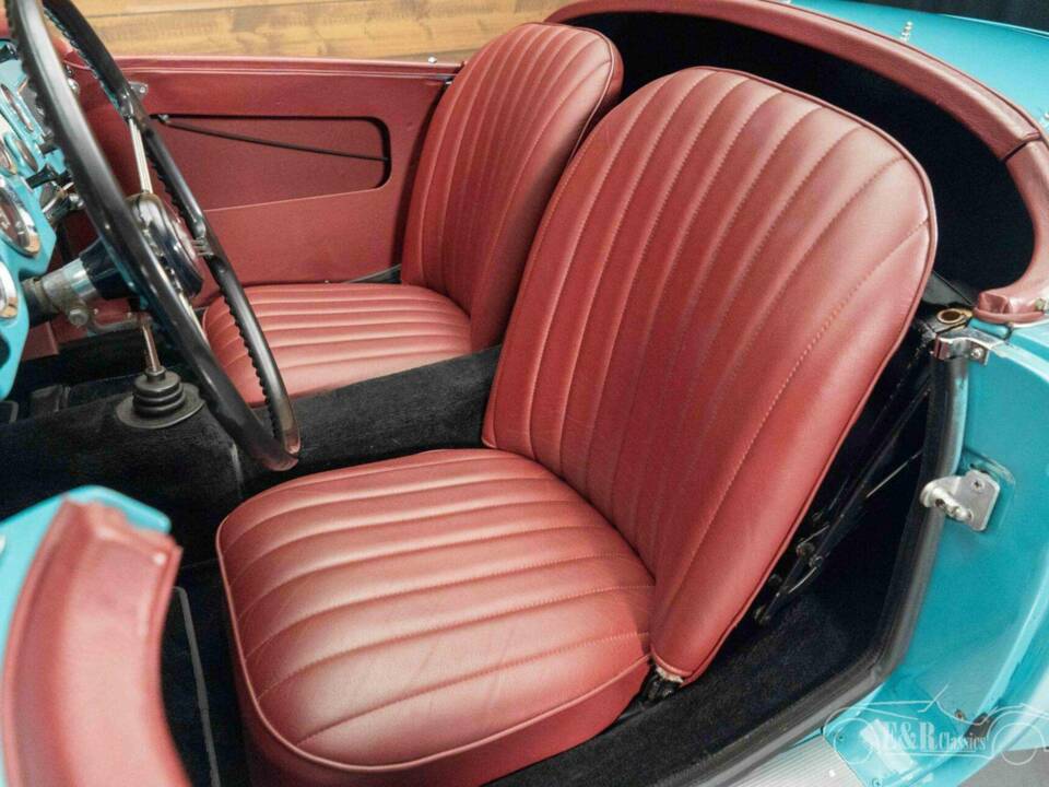 Image 16/19 of MG MGA 1500 (1958)