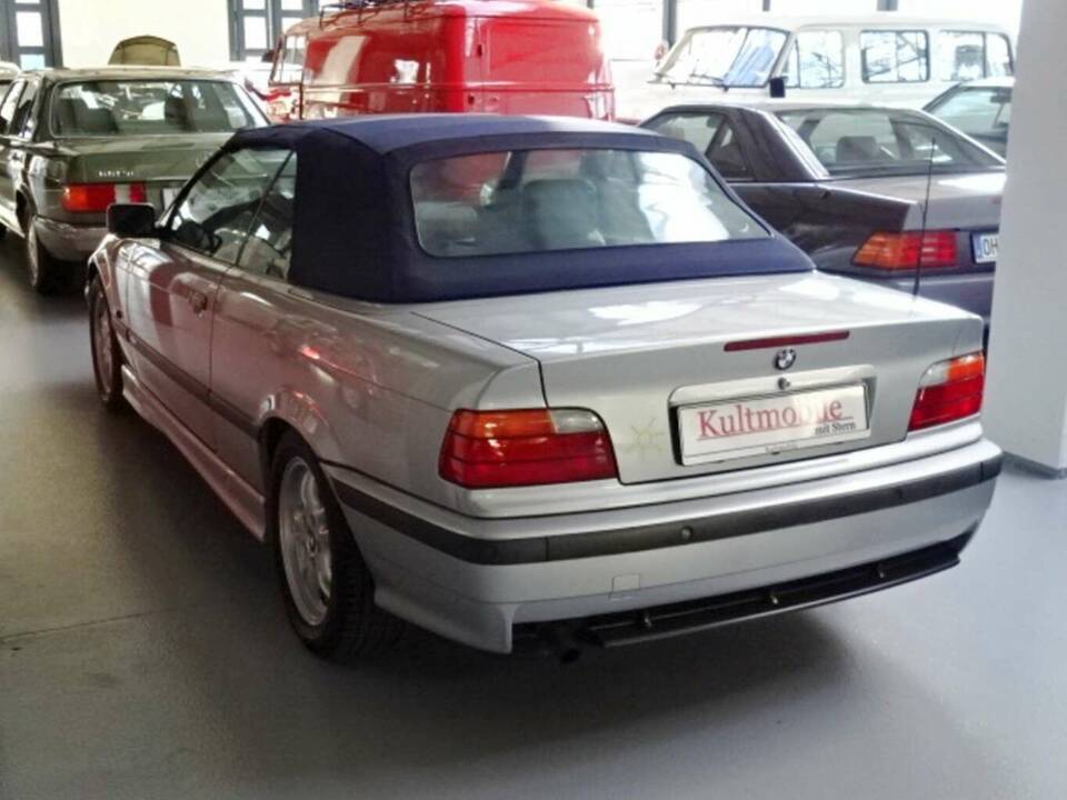 Bild 5/17 von BMW 318i (1996)