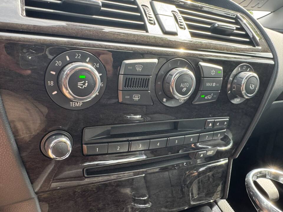 Bild 90/99 von BMW 650i (2007)