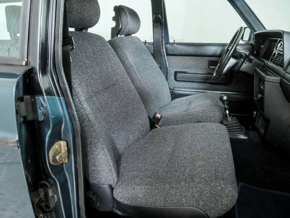 Immagine 16/50 di Volvo 240 GL (1990)