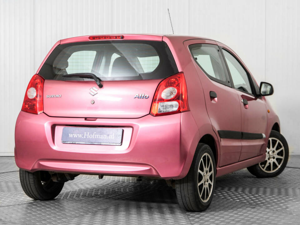 Image 41/48 of Suzuki Alto (2010)