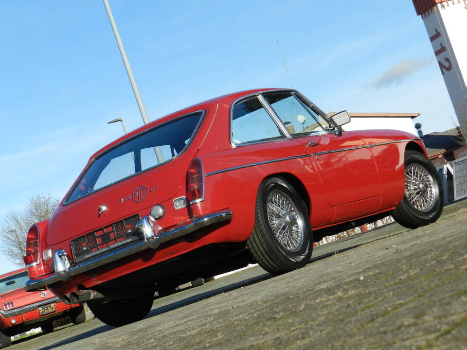 Imagen 47/75 de MG MGB GT (1969)