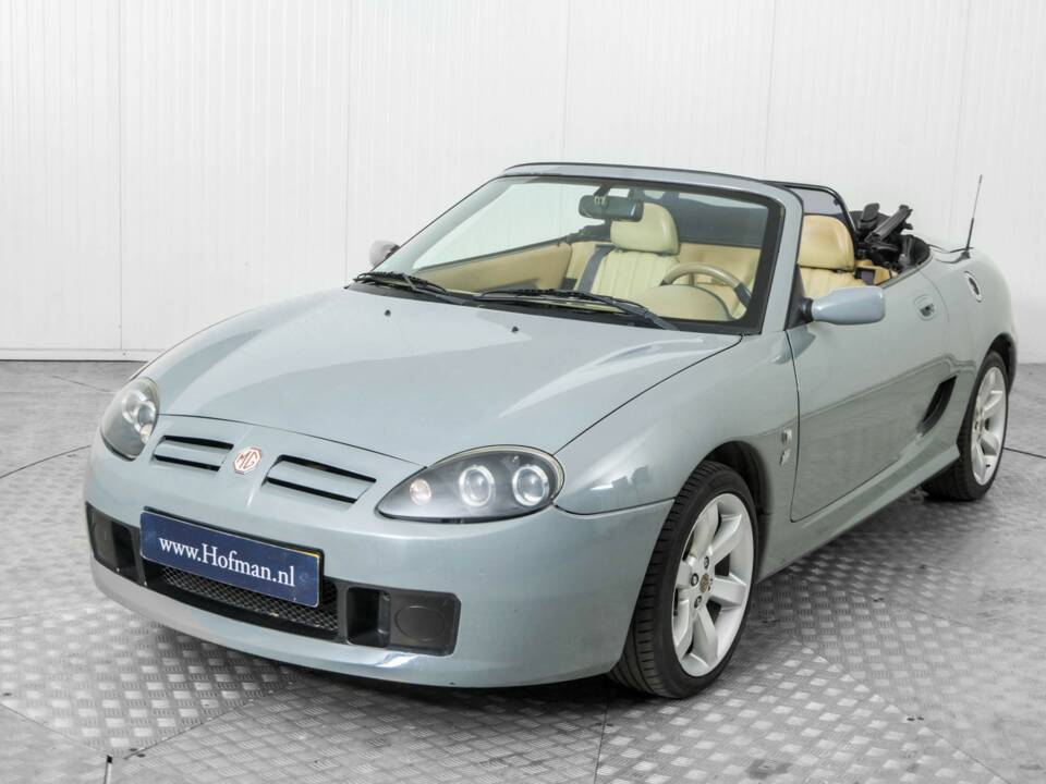 Image 18/49 of MG TF 135 (2002)