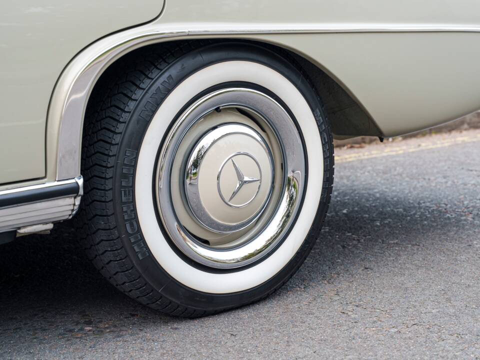 Bild 13/33 von Mercedes-Benz 300 SE (1965)