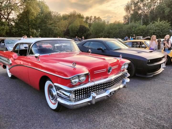 Afbeelding 50/52 van Buick Special Riviera Coupé (1958)
