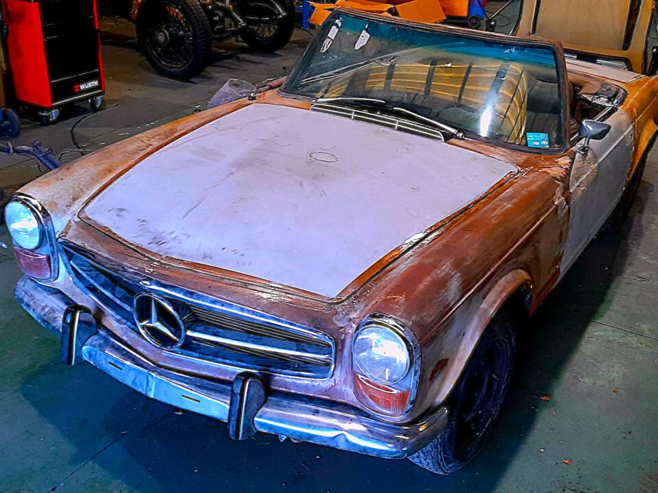 Image 3/20 of Mercedes-Benz 280 SL (1970)