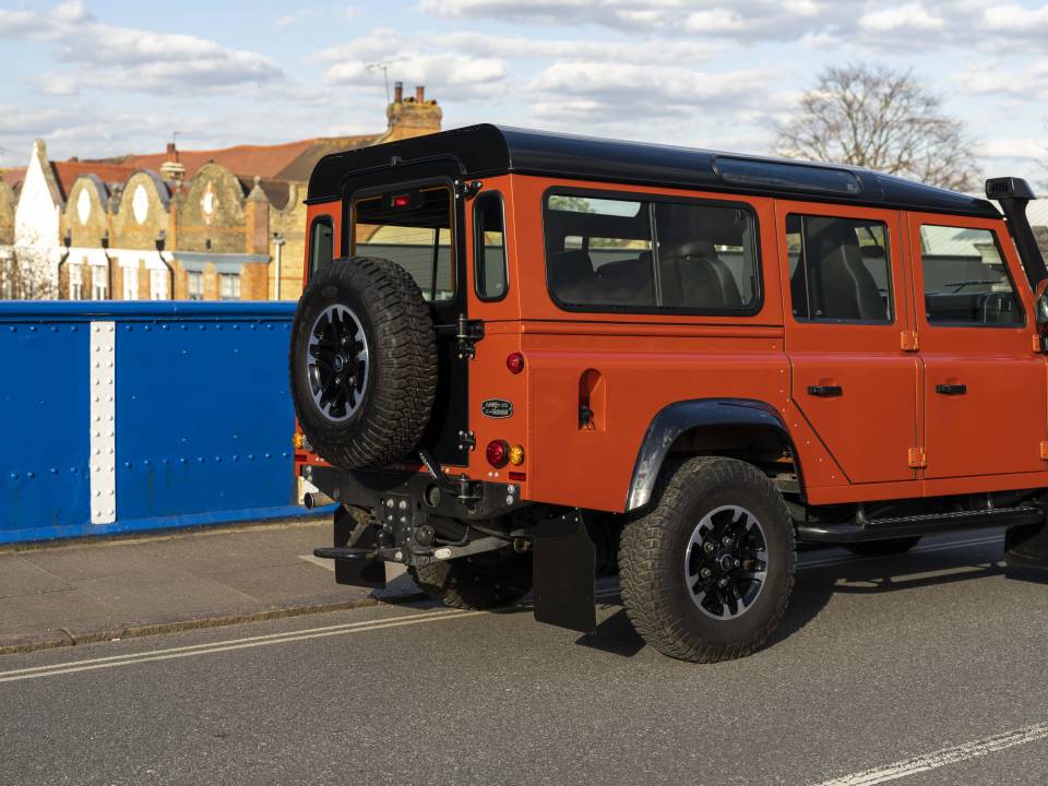 Bild 15/38 von Land Rover Defender 110 (2016)