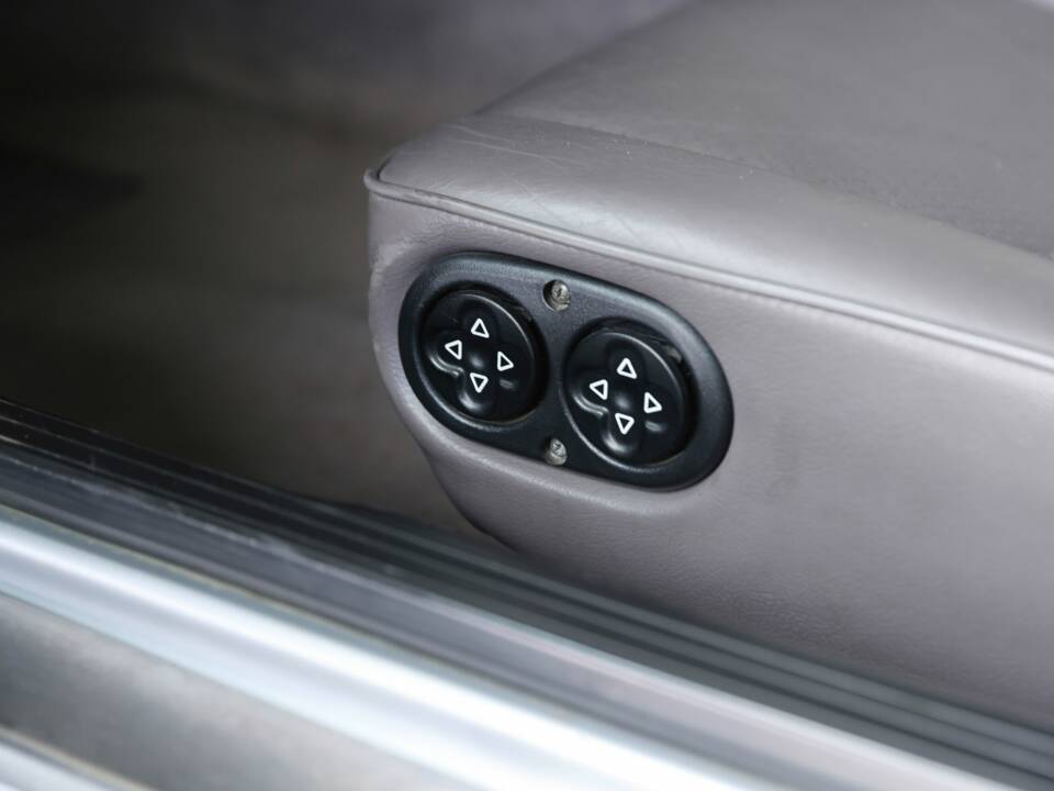 Immagine 36/43 di Porsche 968 (1992)