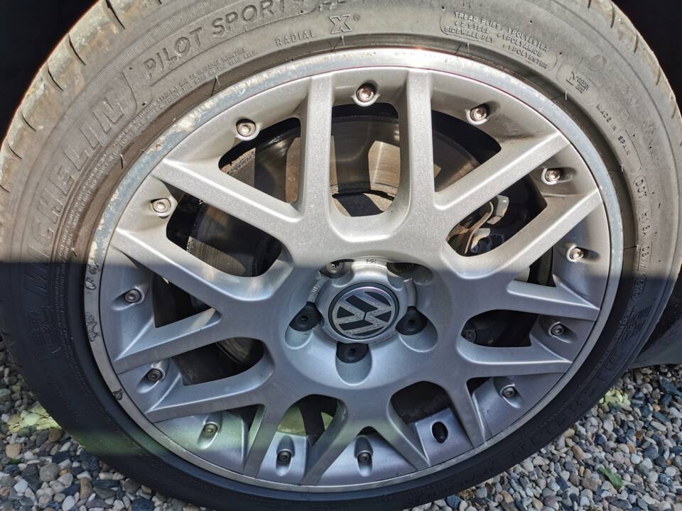 Image 13/18 of Volkswagen Passat 4.0 W8 (2003)