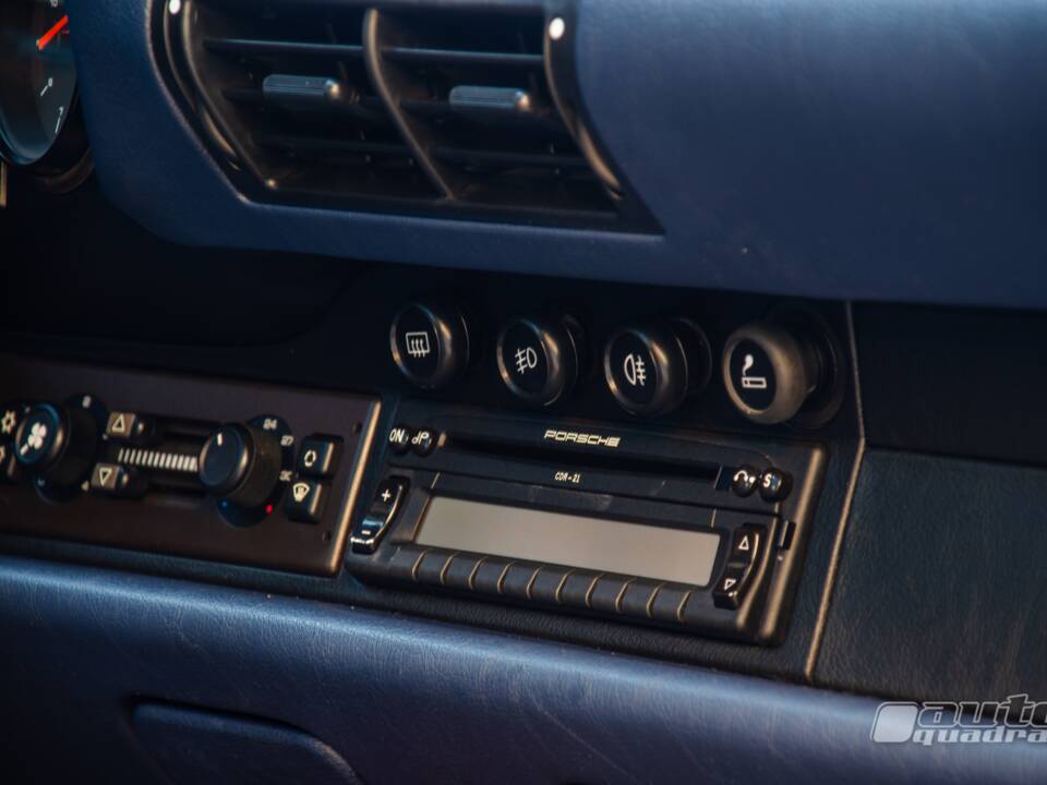 Immagine 8/13 di Porsche 911 Targa (1996)