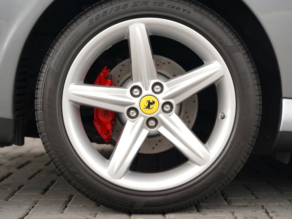 Image 47/50 of Ferrari 575M Maranello (2004)