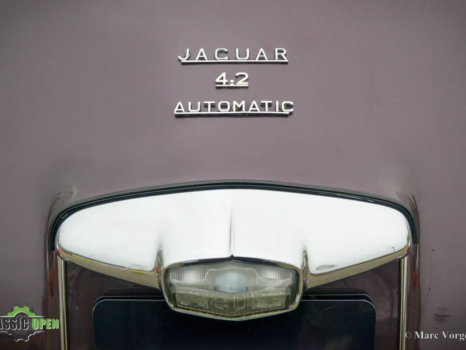 Image 32/38 de Jaguar Mk II 3.8 (1961)