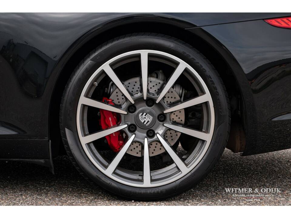 Image 25/28 de Porsche 911 Carrera S (2012)
