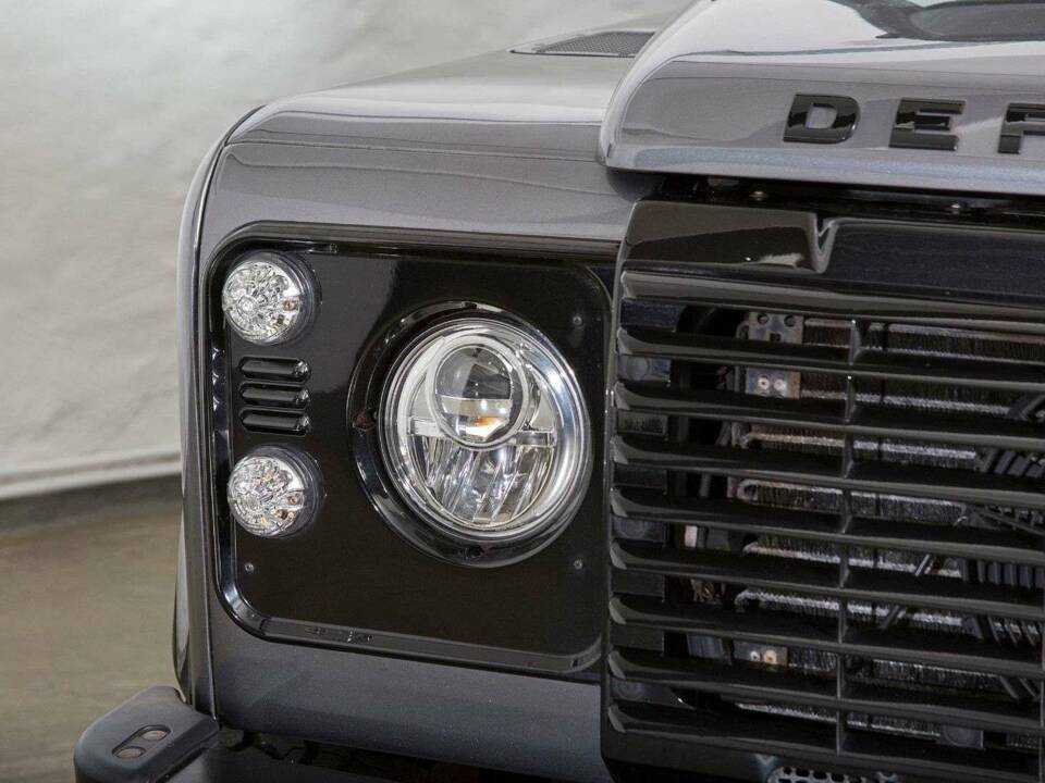 Image 7/20 of Land Rover Defender 110 (2016)