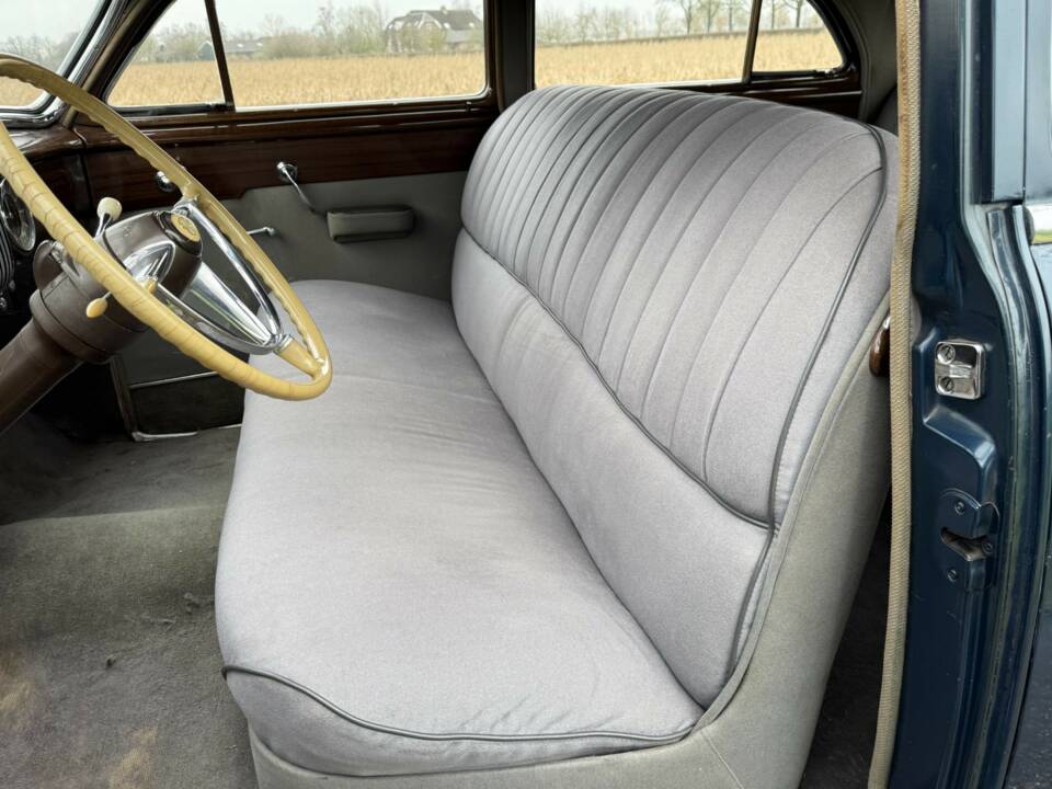 Image 11/24 of Cadillac 62 Sedan (1947)
