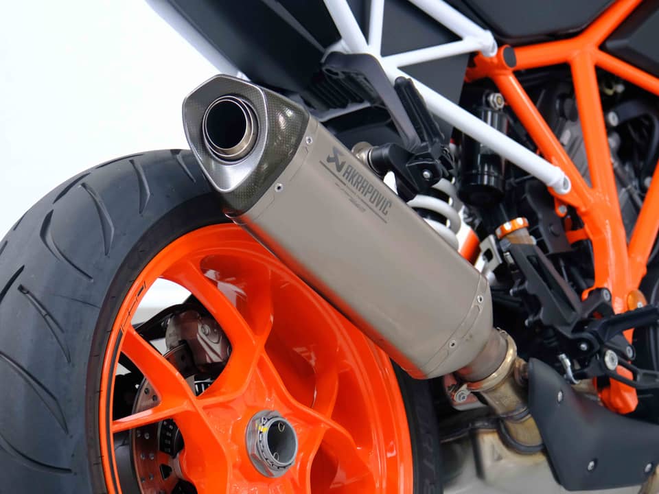 Image 74/83 of KTM 1290 Super Duke R (2018)