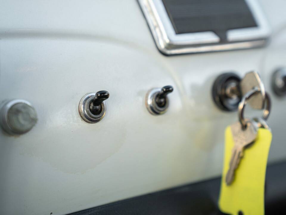 Image 36/50 of FIAT 500 F (1970)