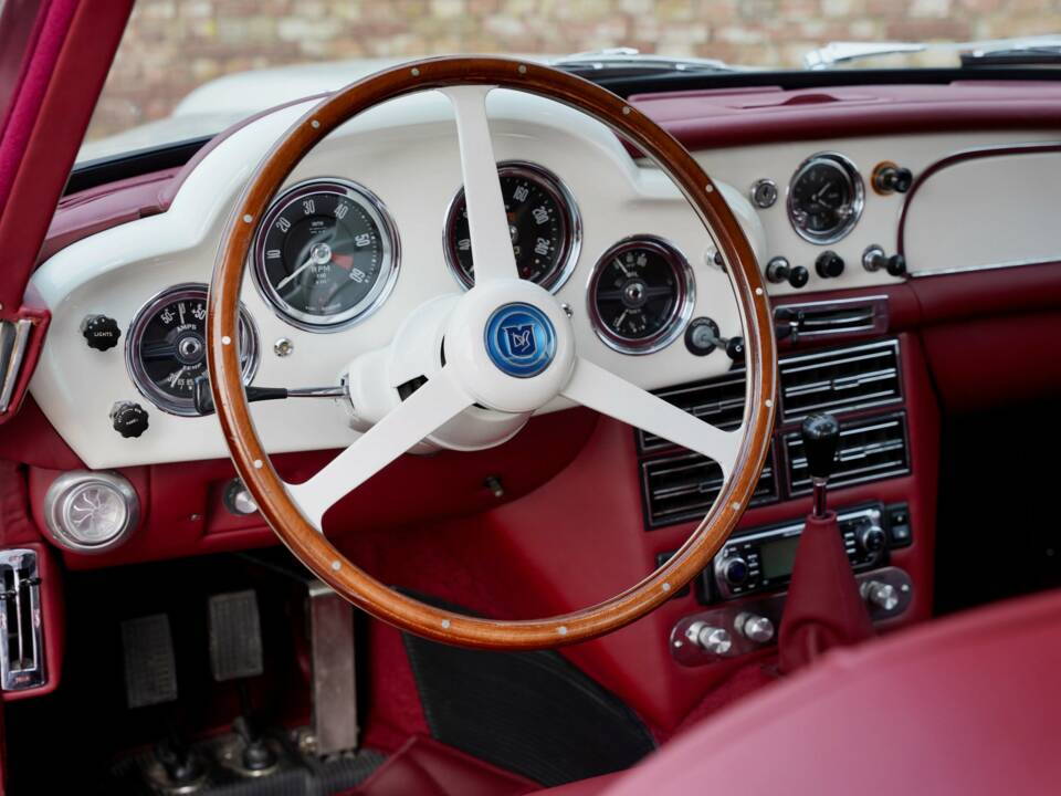 Afbeelding 13/50 van Aston Martin DB 4 (1961)