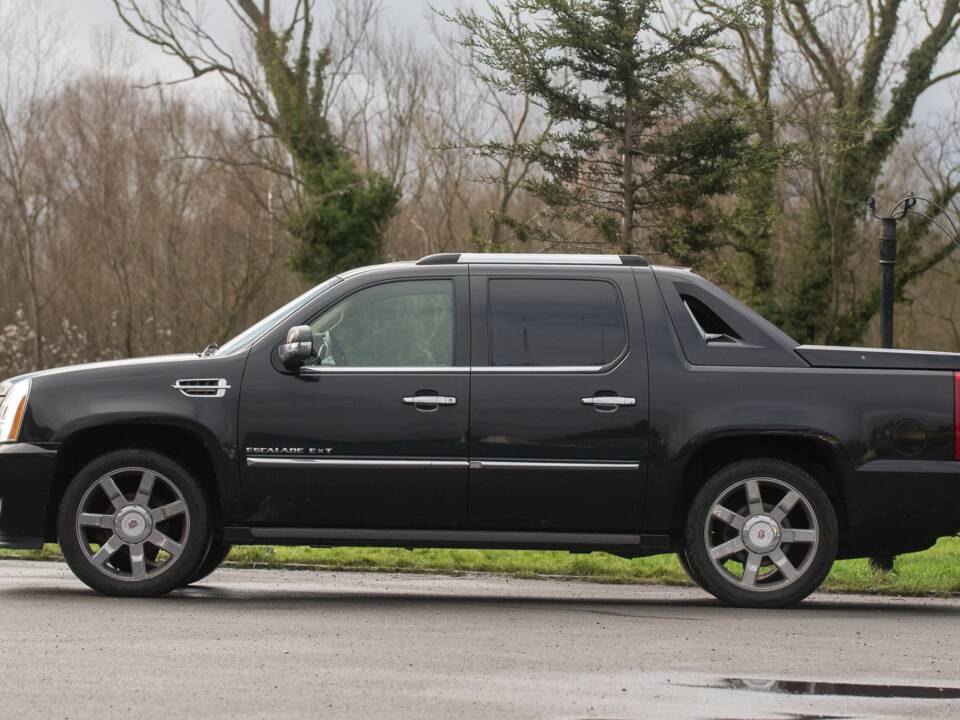 Afbeelding 2/50 van Cadillac Escalade EXT (2010)