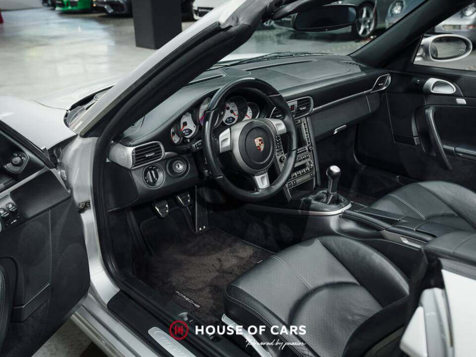 Immagine 15/24 di Porsche 911 Carrera S (2006)