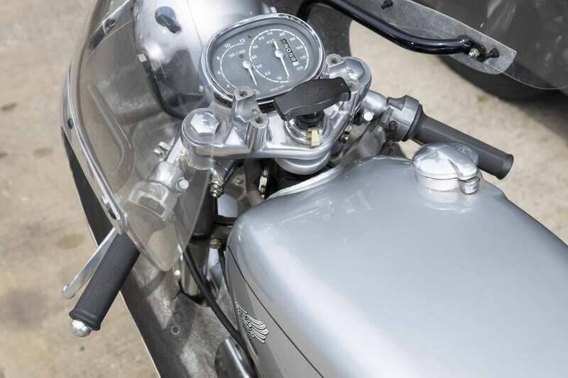 Afbeelding 13/42 van Honda CB 77 (1964)