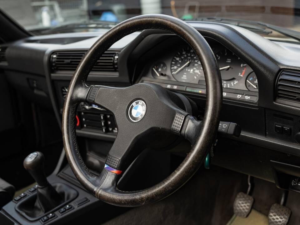 Afbeelding 9/48 van BMW 325i (1990)