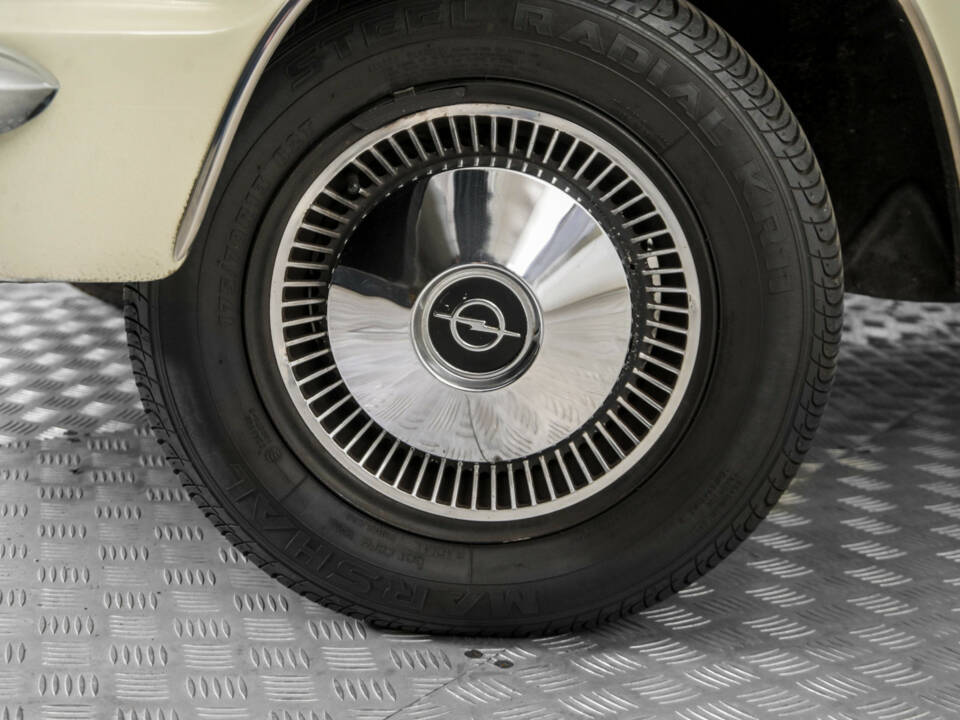 Image 4/50 of Opel Olympia 1700 S (1968)