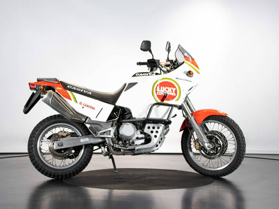 Image 5/50 of Cagiva E900 Elefant (1997)