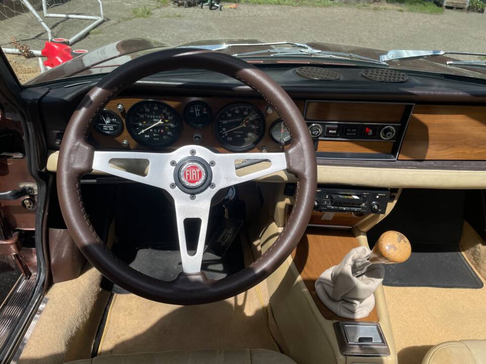 Image 6/12 de FIAT 124 Spider CS2 (1979)