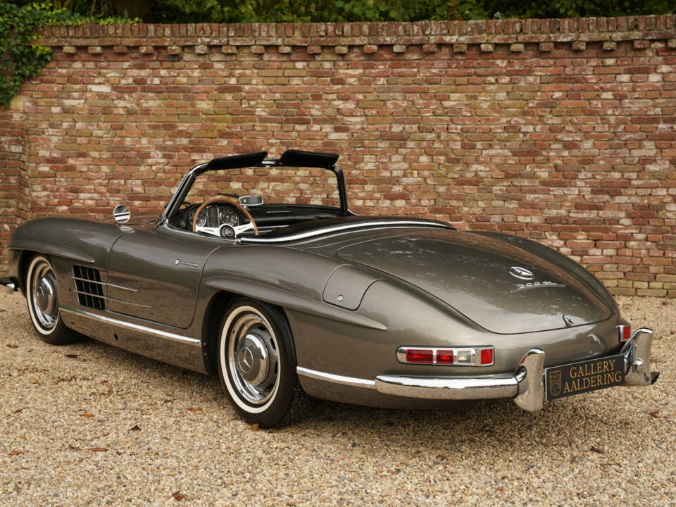 Image 16/50 de Mercedes-Benz 300 SL Roadster (1962)