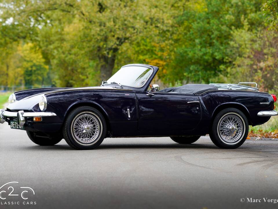 Image 22/60 of Triumph Spitfire Mk III (1970)