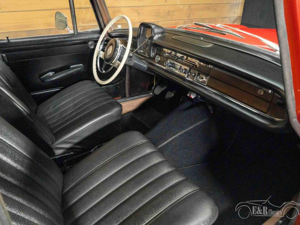 Bild 10/19 von Mercedes-Benz 230 S (1965)