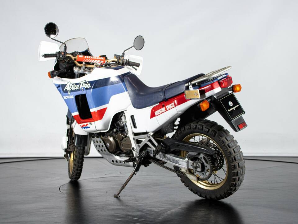 Bild 2/50 von Honda DUMMY (1989)