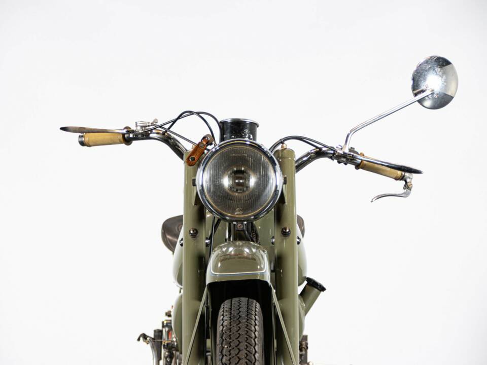 Image 47/50 of Moto Guzzi DUMMY (1963)