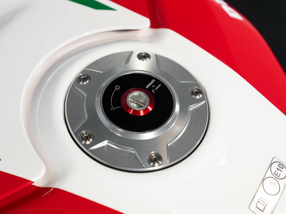 Bild 34/44 von Ducati DUMMY (2019)