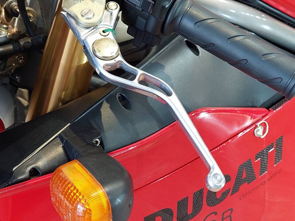 Afbeelding 28/40 van Ducati 996 R (2001)