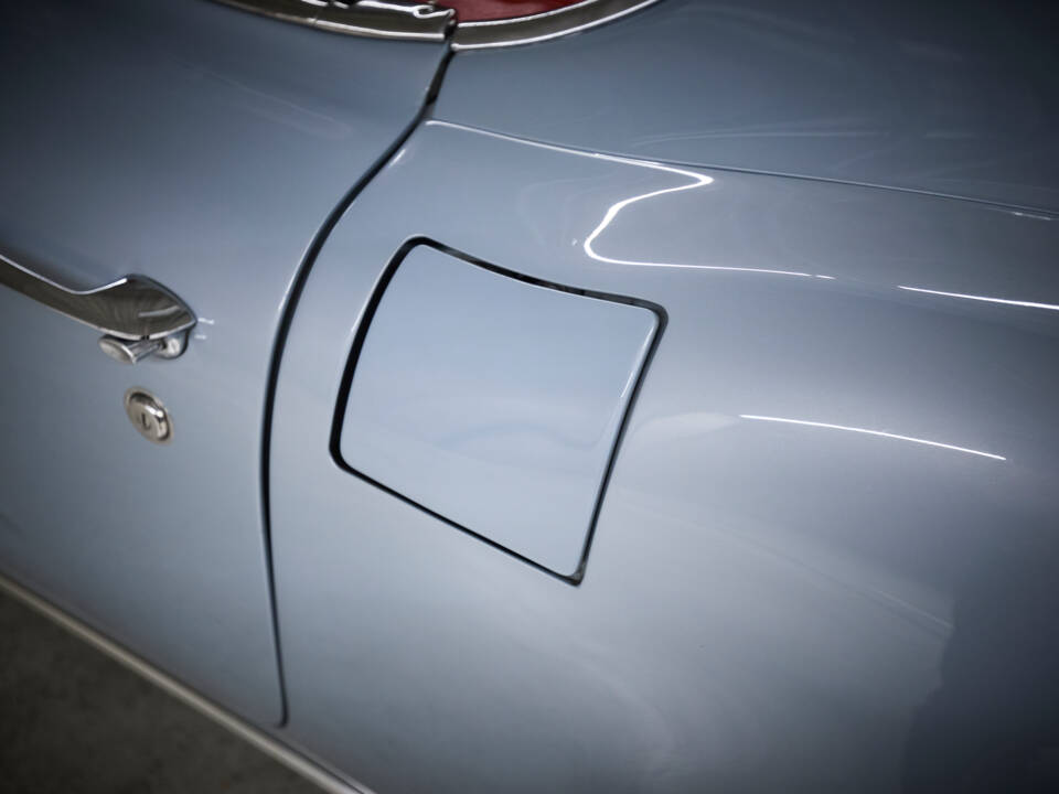 Image 37/78 of Chevrolet Corvette (1962)